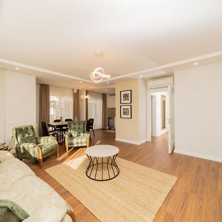 דירות אנטליה Central Flat With Balcony Near Sea In Muratpasa מראה חיצוני תמונה