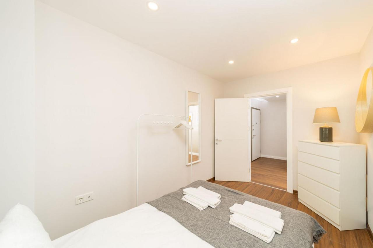 דירות אנטליה Central Flat With Balcony Near Sea In Muratpasa מראה חיצוני תמונה