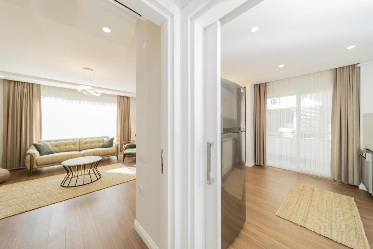 דירות אנטליה Central Flat With Balcony Near Sea In Muratpasa מראה חיצוני תמונה